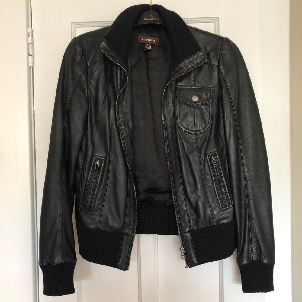 BEAUTIFUL Danier black leather jacket XS